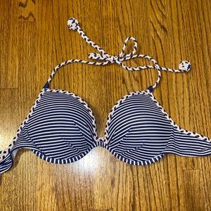 Victoria’s Secret bikini top